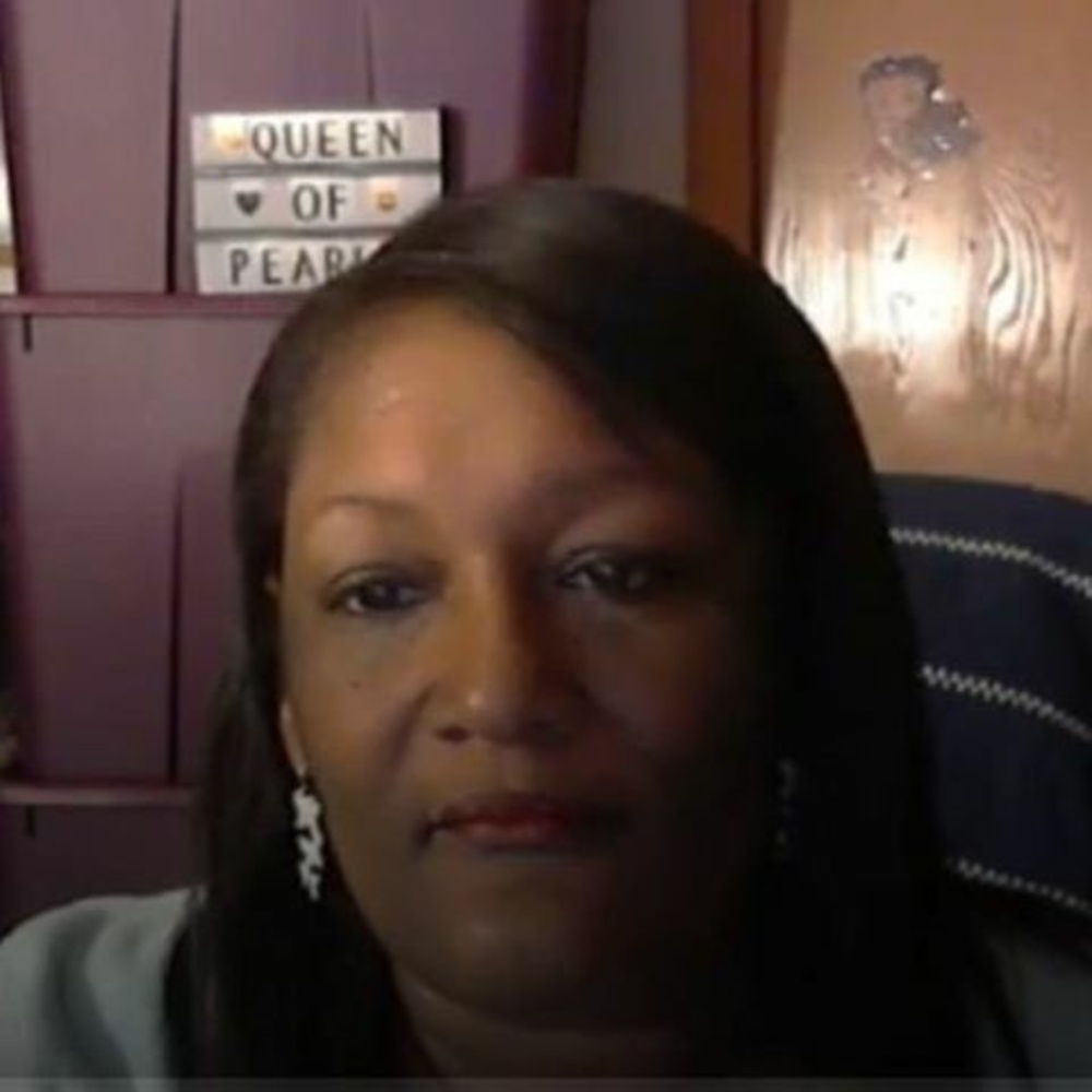 Meet your Posher, Yolanda